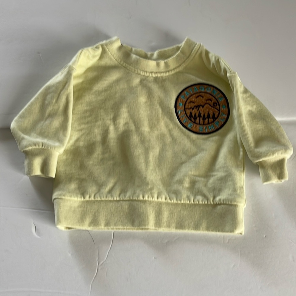Patagonia - Enfant Light Lime Green Sweatshirt - size 6 months